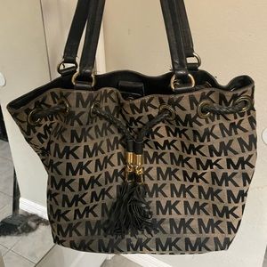 Micheal kors purse